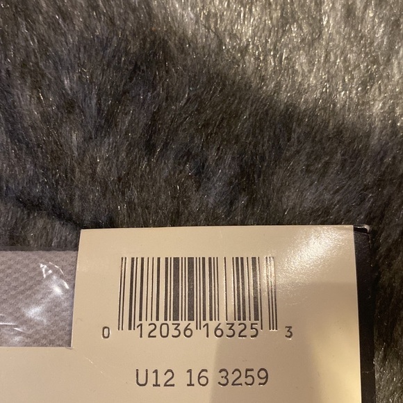 DonnaKaran Newyork light Taupe net panty hose Sz M - Picture 5 of 8